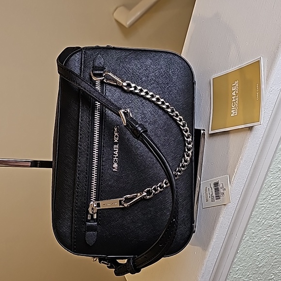 MICHAEL Michael Kors Handbags - MICHAEL Michael Kors Jet Set Black Leather Chain Silver Hardware Crossbody NWT